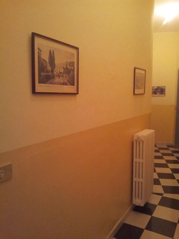 Albergo Tarsia 卡斯特罗维拉里 客房 照片